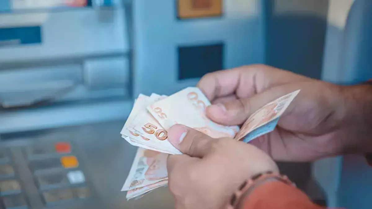 Emeklilere ara zam müjdesi! O tarihte yeni rakam ne olacak? SGK Uzmanı hesap makinesini eline aldı! Net emekli maaş...