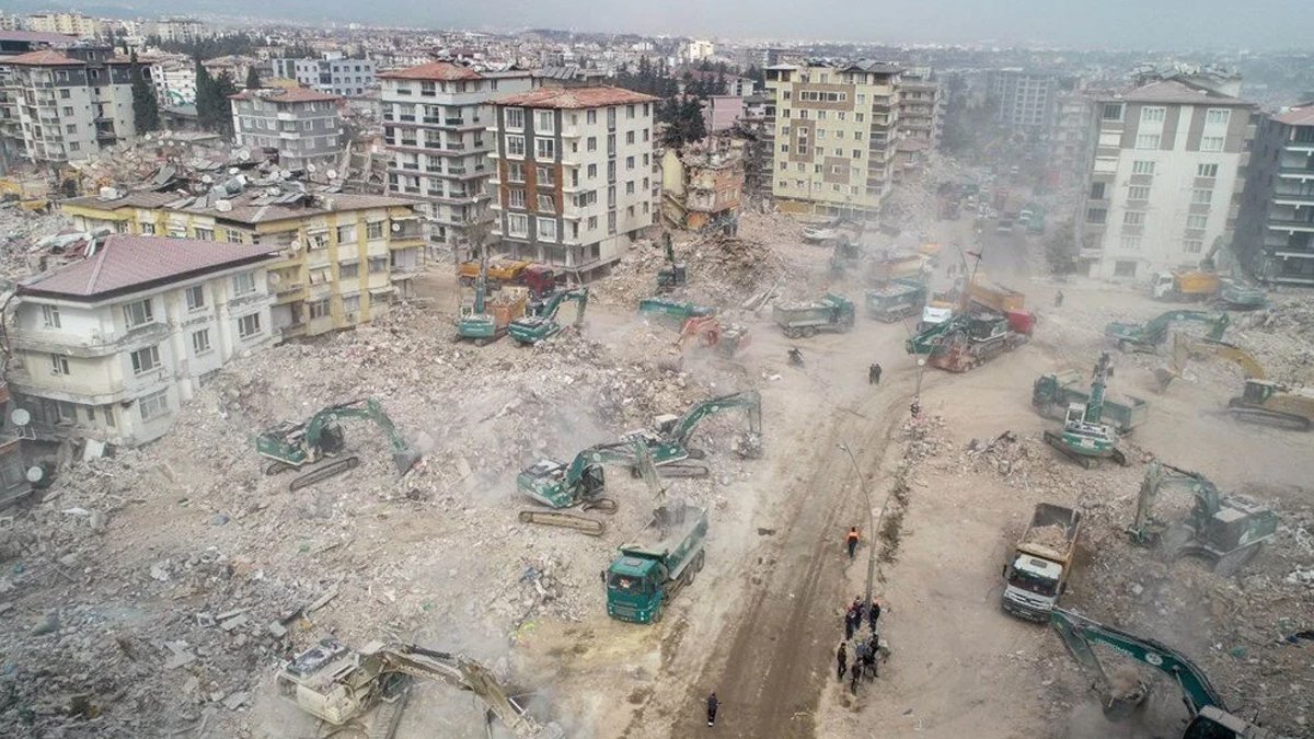 Hatay onarılamıyor: Çevre iller devreye girdi