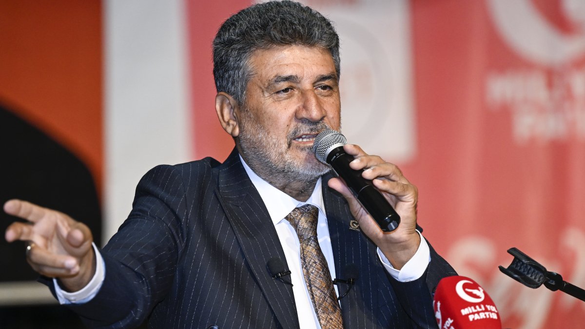 Milli Yol Partisi 1. Olağanüstü Büyük Kurultayı yapıldı: Yerel seçimlerde başarılı olmak zorundayız