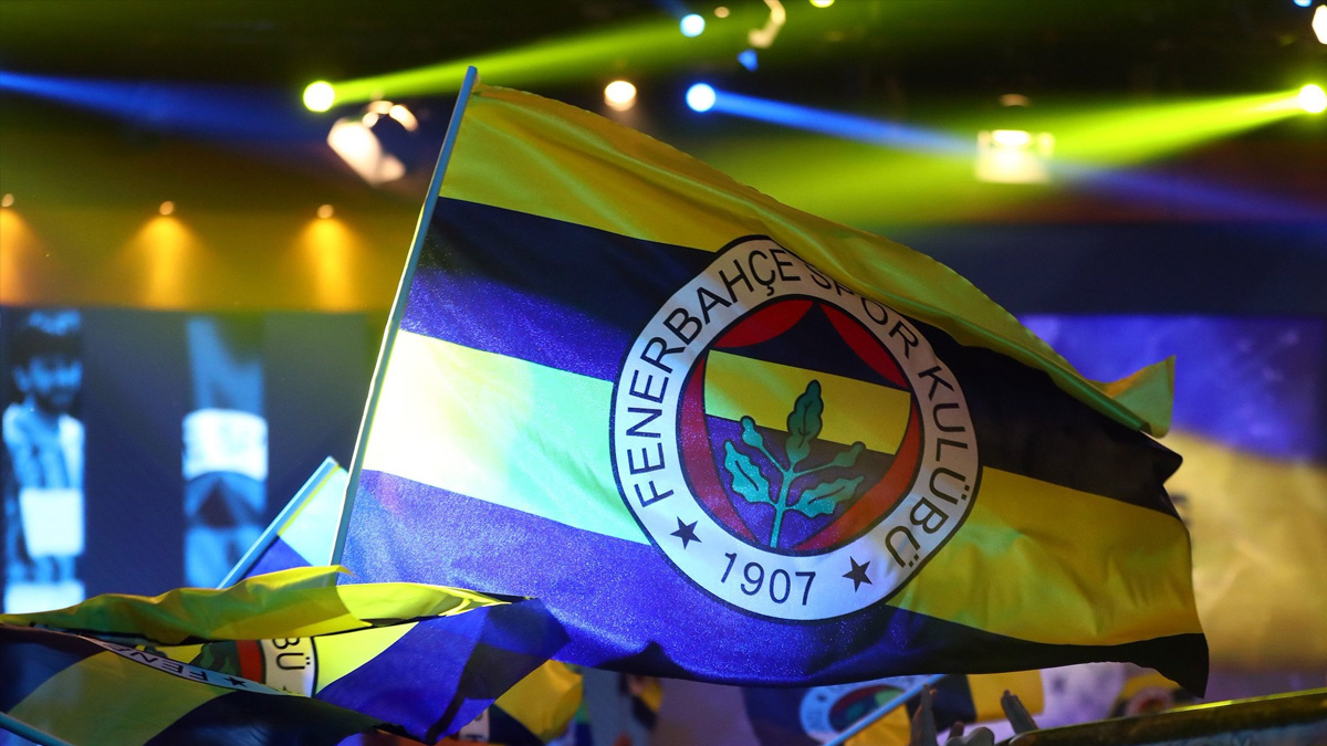 Fenerbahçe’nin bel kemiğine talip çıktı! Bu ayrılık iddiası takımda deprem etkisi yaratacak… Taraftar üzgün