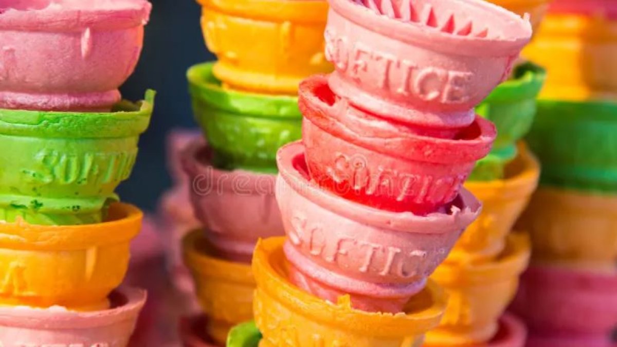 Rengârenk dondurma külahına dikkat!