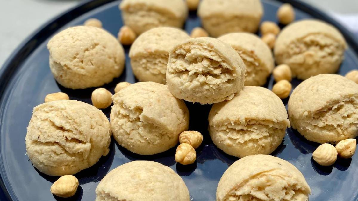 Daha hızlısı yok! Misafirler kapınızdan ayrılmayacak: Sadece 4 malzemeli kurabiye tarifi…