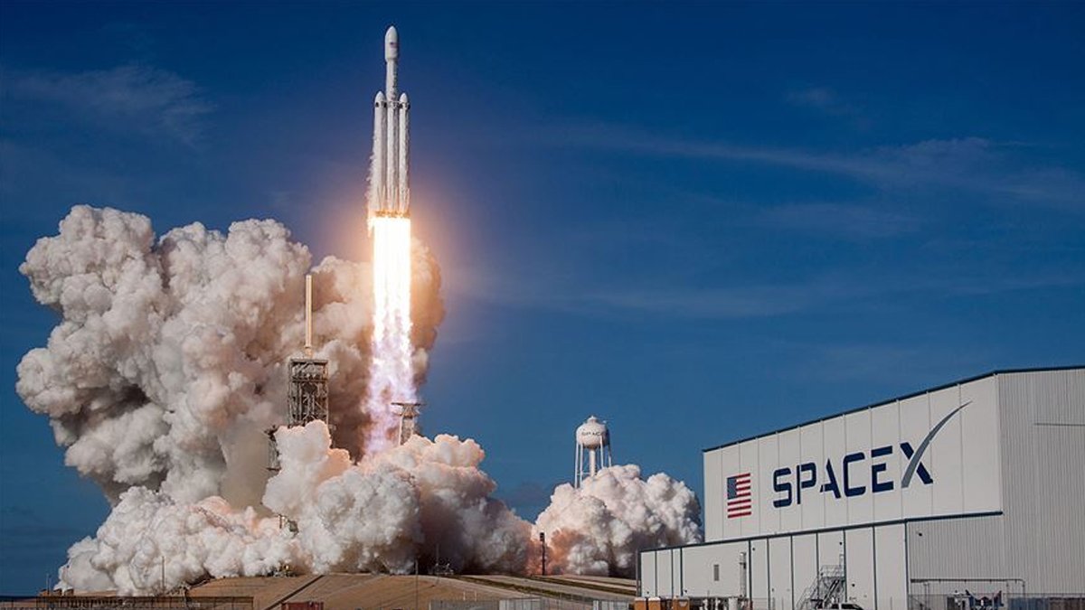 Space X astronotları Uzay İstasyonu'na ulaştı