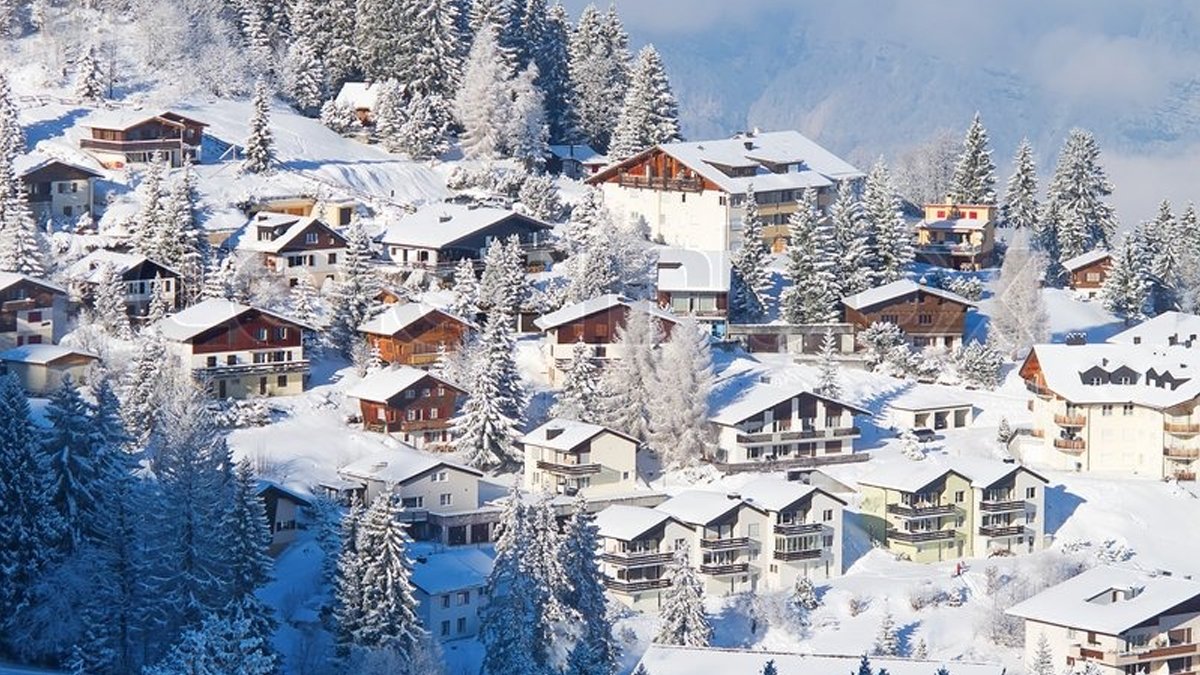 İşviçre'ye kar yağdı: Hava sıcaklığı 4 günde 30 derece düştü