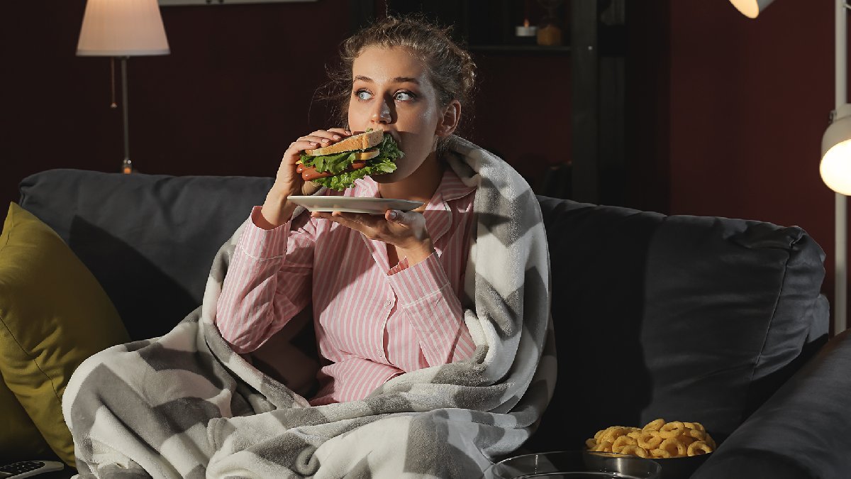 Duygusal durumlarda yemek yemek isteği geliyorsa hastalık ciddi demektir! Uzman psikolog, yapılması gerekenleri anlattı