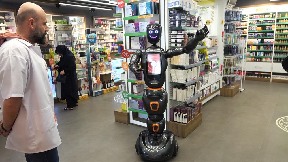 Yapay zekalı robot işe başladı! Türkiye’de ilk… O bölümü okuyanlar yandı! İşsizlik kapıda