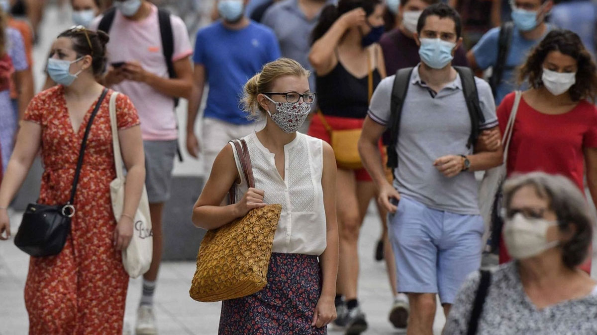 Koronavirüsün yeni varyantı tüm dünyaya yayılıyor... Eris maskeye geri döndürecek mi?