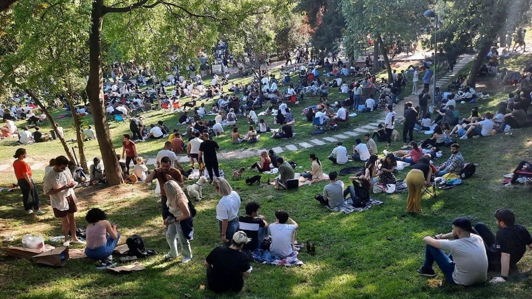 İstanbul Valiliği: Alkol kullanımı için yeni karar yok, hatırlatma genelgesi var