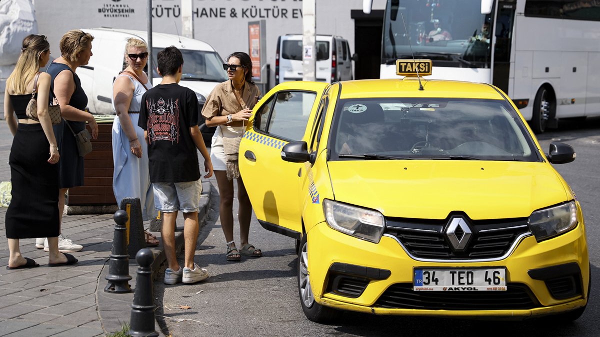 Bu sefer taksiciler yakındı: Trafik, yol çalışması, güvenlik sorunları...