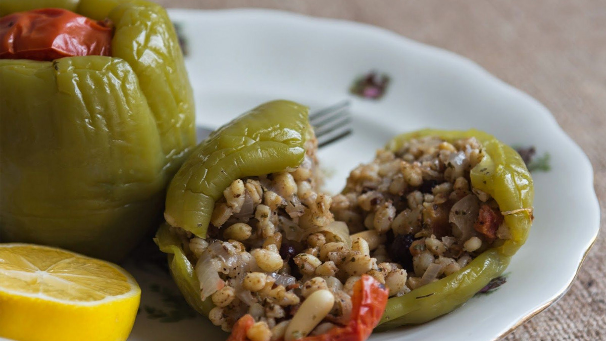 Ünlü şeflerin vazgeçilmez tarifi! Böyle yemediyseniz dolma yedim demeyin: İç harcını bir de böyle hazırlayın