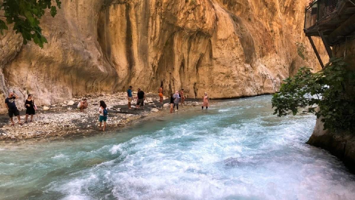 Muğla ve Antalya'nın ortasında saklı kalmış cennet! Bir çoban tarafından keşfedildi, tüm dünyanın gözdesi oldu: Mucize gibi