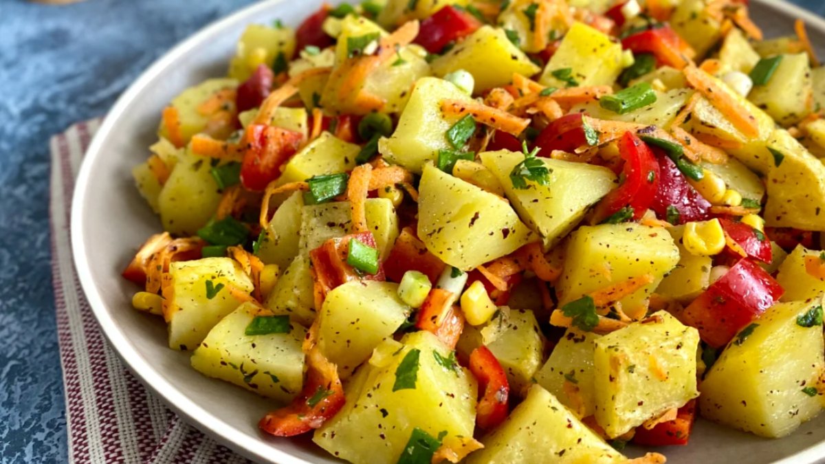 Patates salatasını lezzet şölenine çeviren tüyo! Komşularınız müptelası olacak