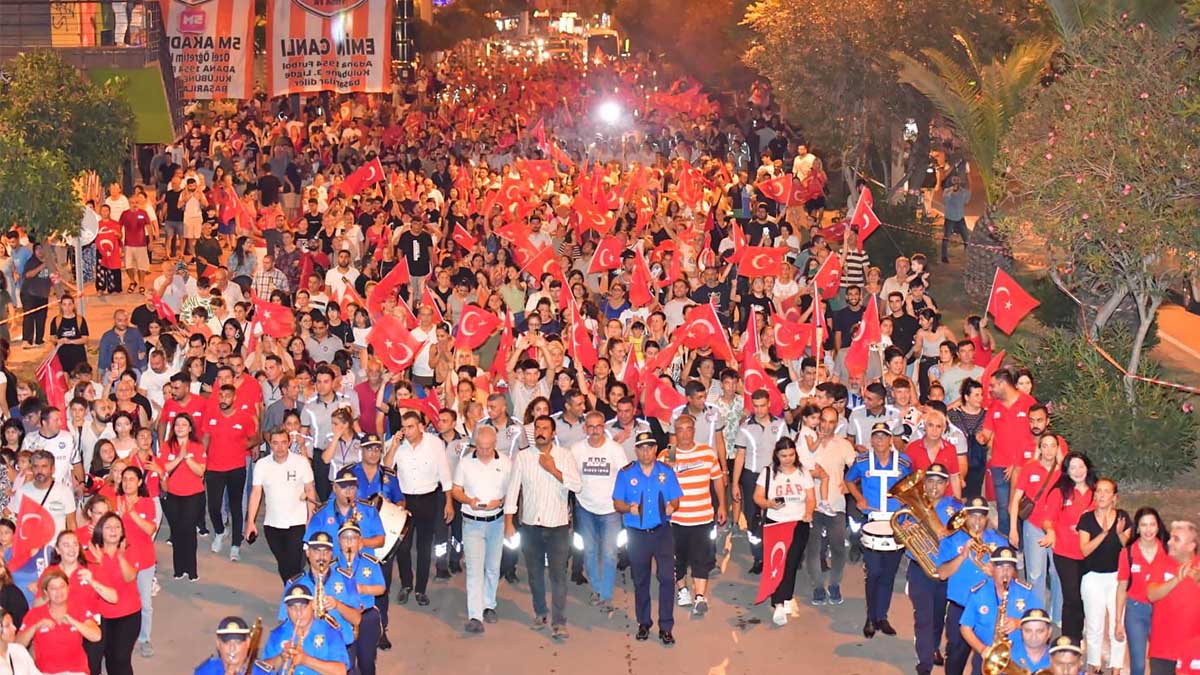 30 Ağustos coşkusu Çukurova’da yaşandı