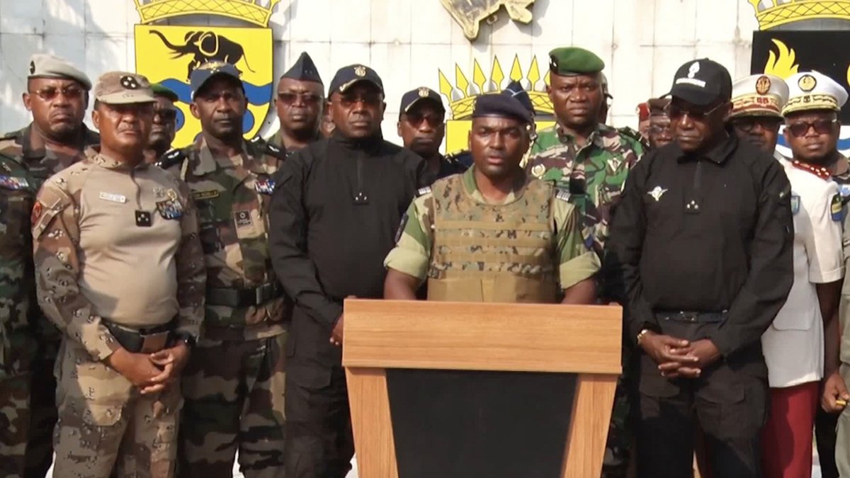 Gabon'daki cuntanın eski yaver lideri 'geçiş hükümeti'nin başına geçti
