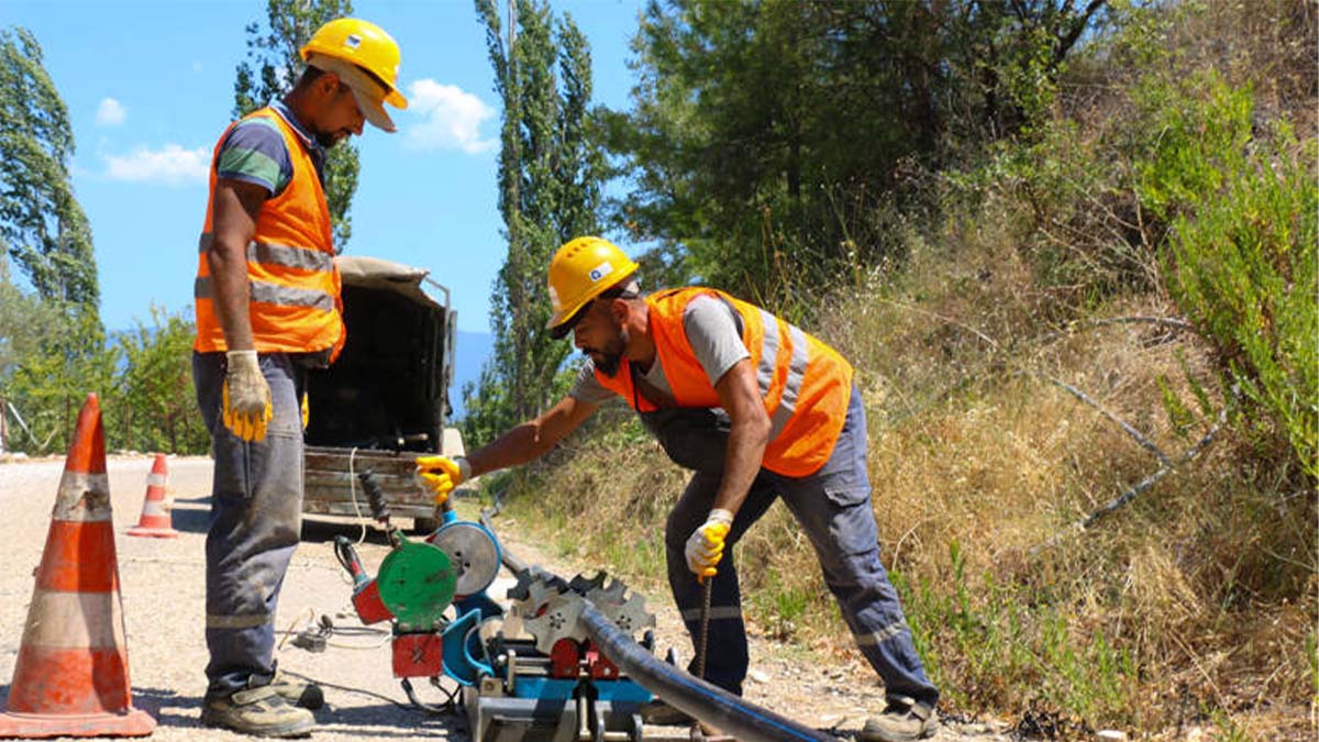 Karacaören Mahallesi ilk kez içme suyuna kavuşuyor