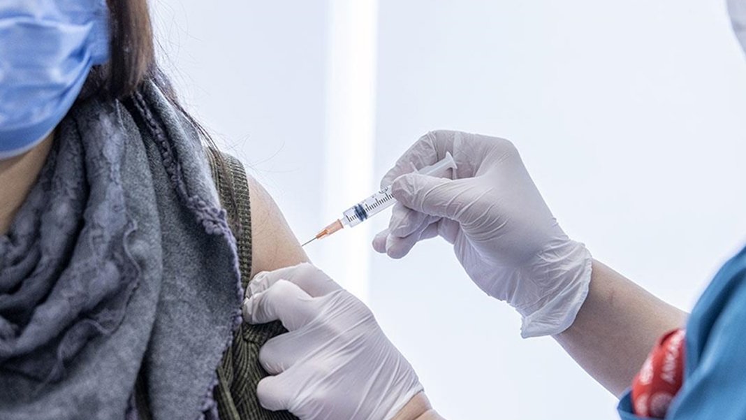 Yeni koronavirüs aşısı geliyor: AB komisyonu yeşil ışık yaktı