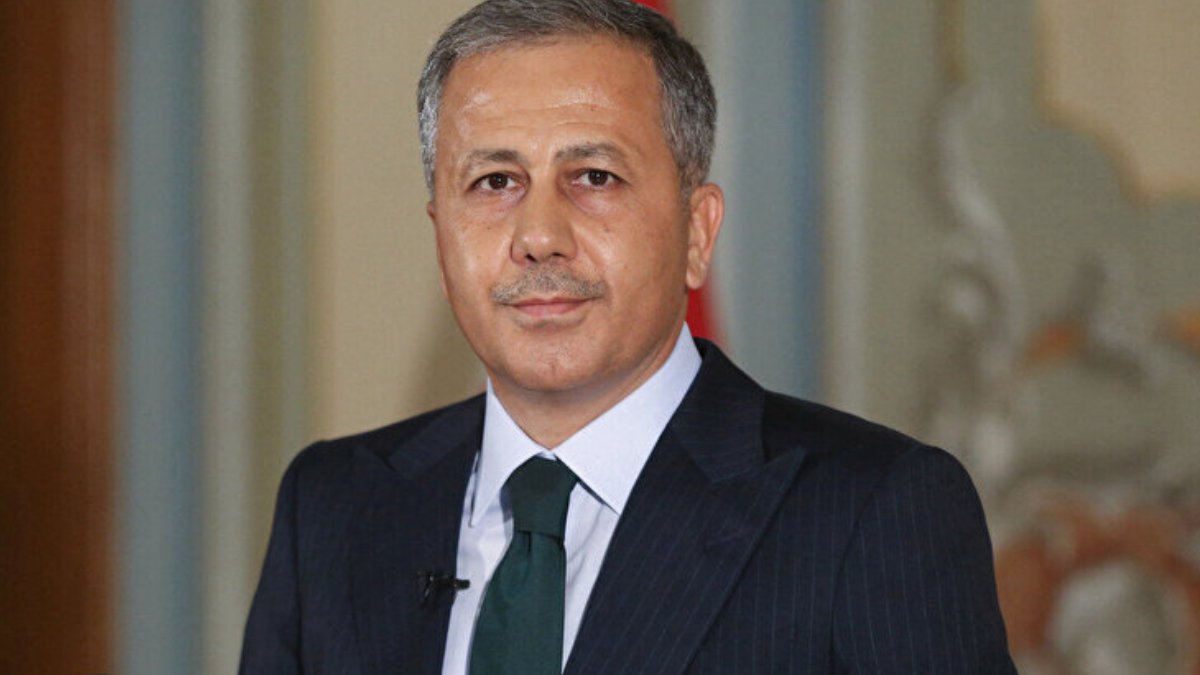 Yerlikaya açıkladı: 42 göçmen kaçakçısı yakalandı, 30'u tutuklandı