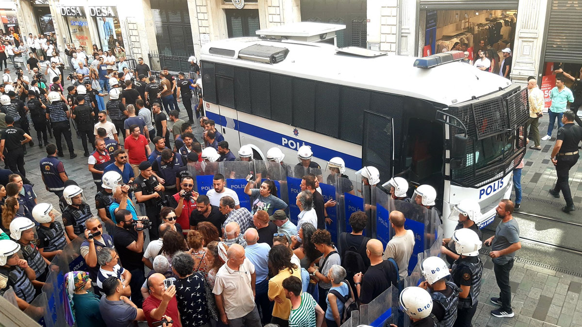 AYM kararı tanınmıyor... Cumartesi Anneleri'nin eylemi bu hafta da engellendi