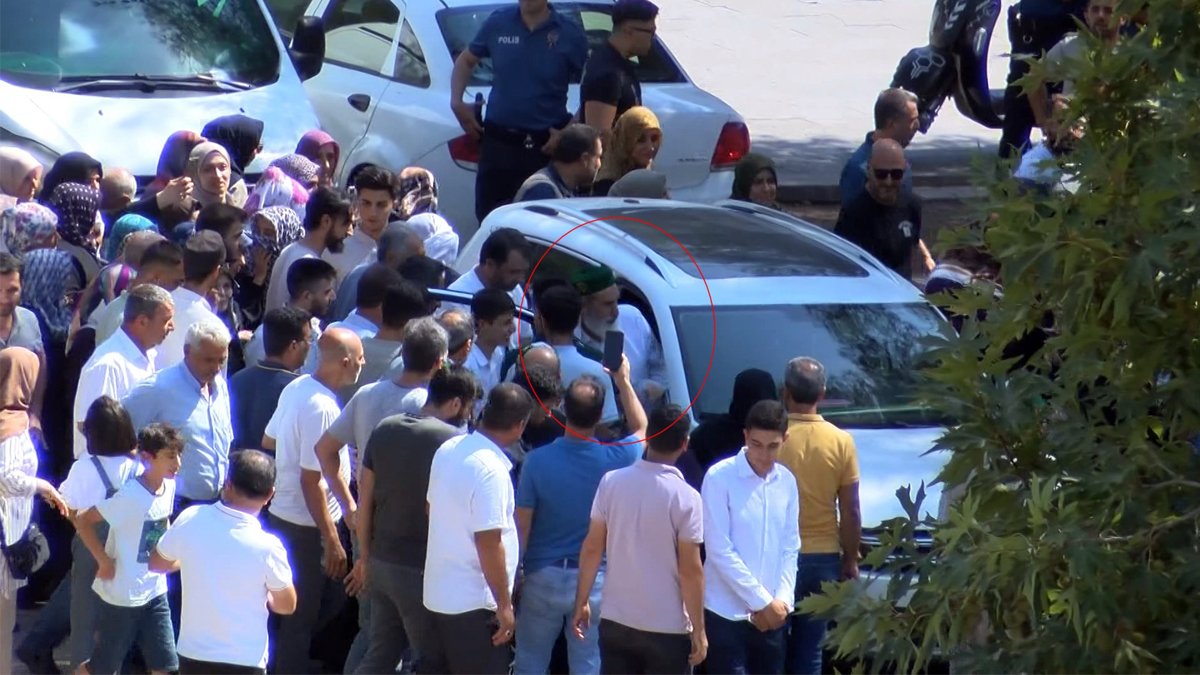 Randevuyla muska yapan sözde şeyh serbest bırakıldı: Cipine binerek adliyeden ayrıldı