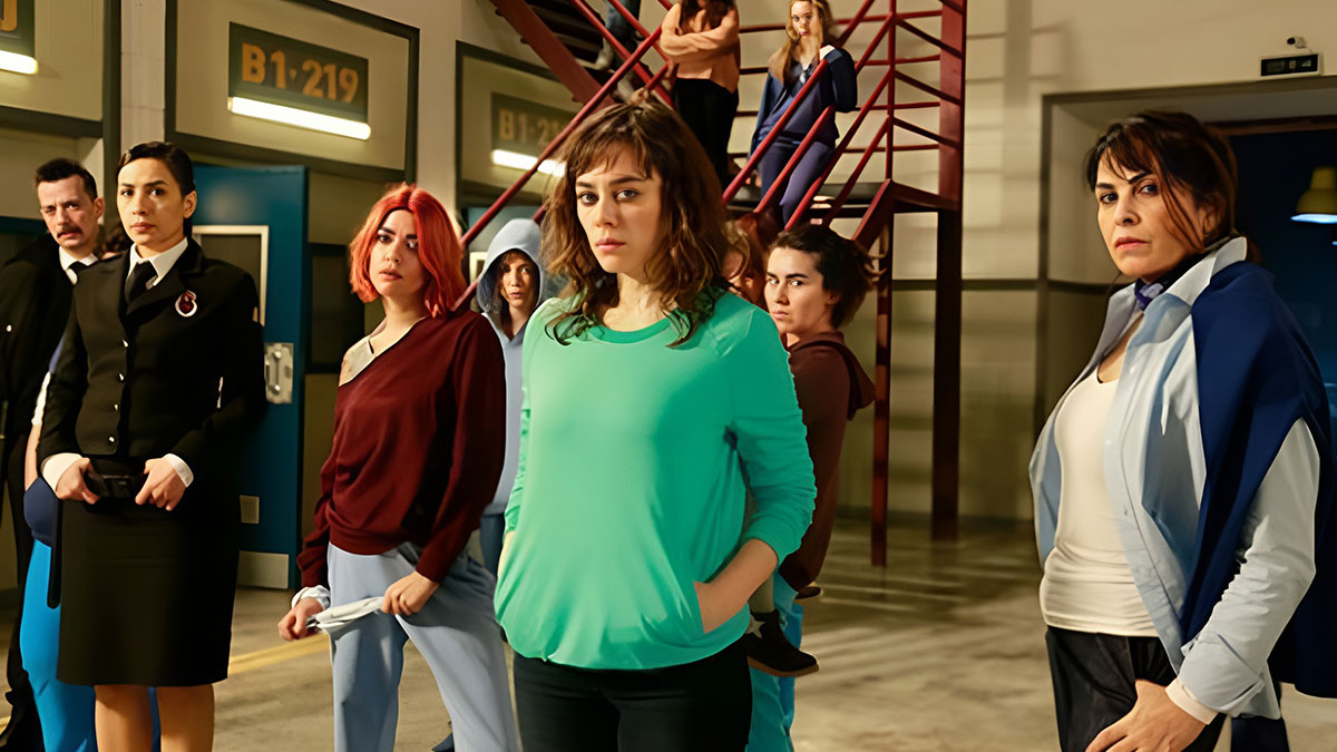 Ünlü oyuncu, dişlerini 14 ayar altınla kaplattı! Yeni imajını görenler tanımakta güçlük çekti