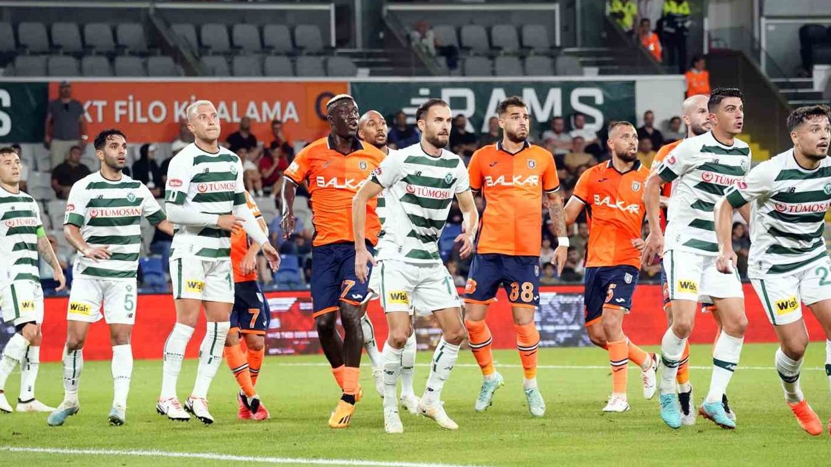 Başakşehir'den tatsız randevu: Konyaspor deplasmanda kazandı