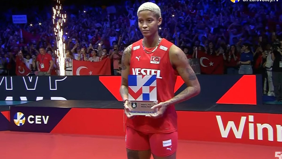 Vargas turnuvanın MVP'si seçildi: Vargas maça da damga vurdu