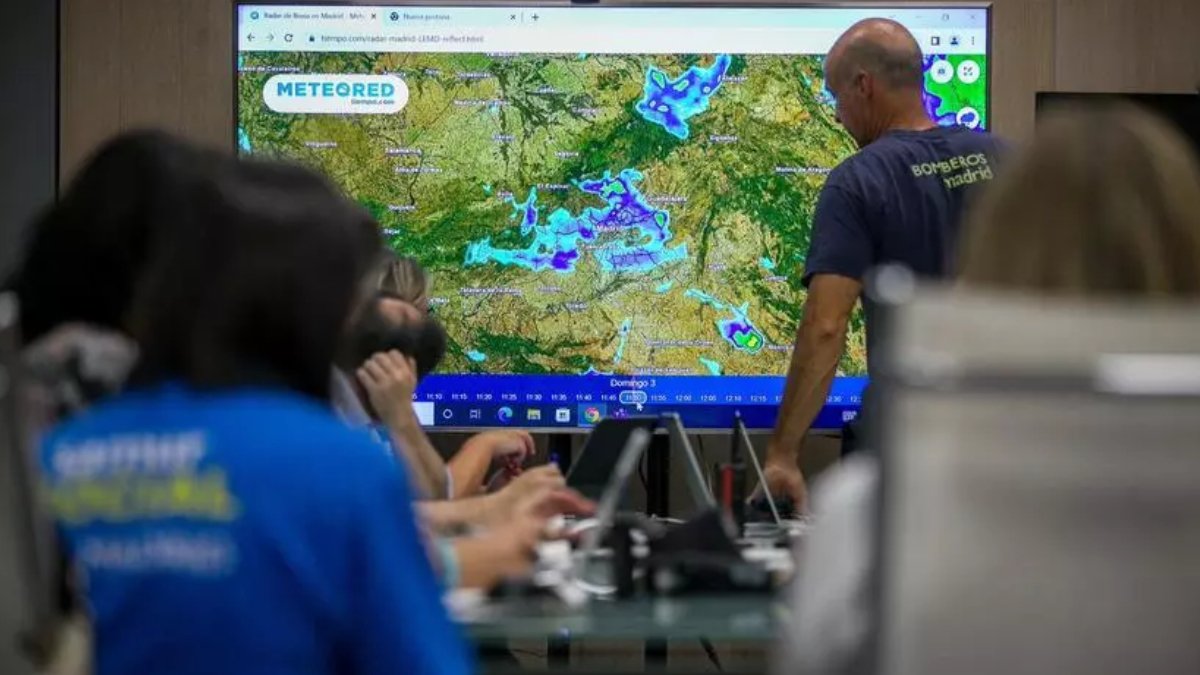 İspanya 'kırmızı' alarm verdi: Metrekare başına 120 litre yağış düşecek