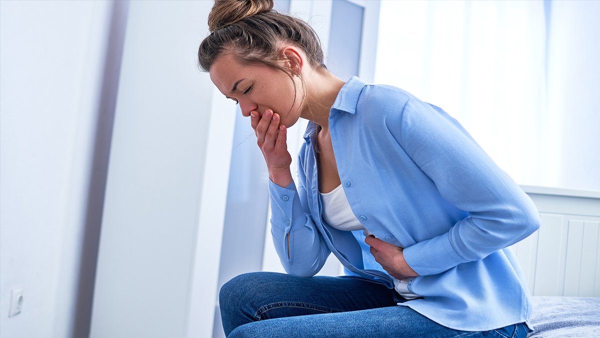 'Mide ağrısı deyip geçmeyin, sorun safra kesesi taşı olabilir'