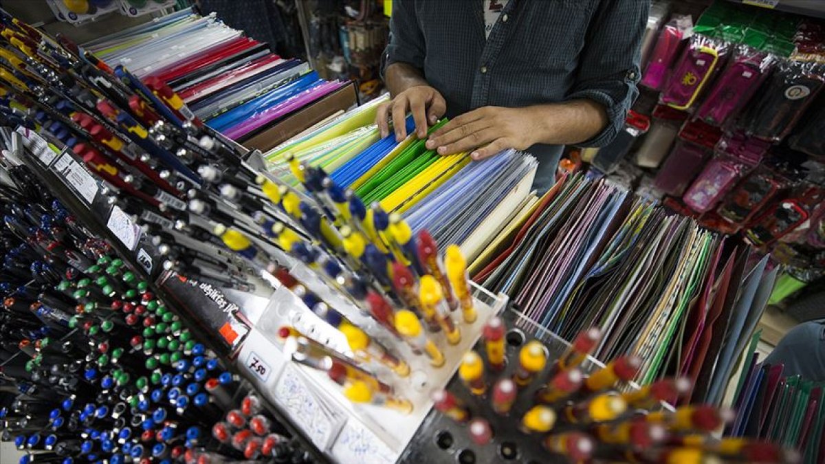 Okul alışverişinde bunu yapan veliler bin pişman!  Sakın bu hataya düşmeyin! Mutlaka olmalı...