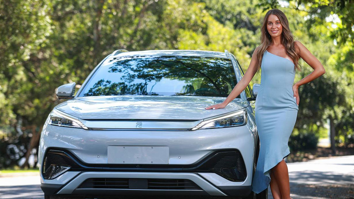 TOGG ve Tesla rekabet ederken o marka liderliği ele geçirdi! 2023 yılının en çok satan elektrikli otomobil oldu