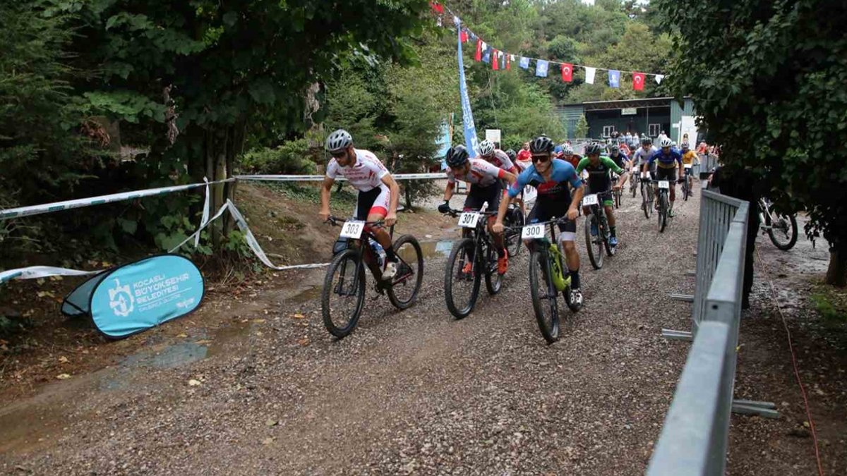 Uluslararası Dağ Bisikleti Yarışı tamamlandı