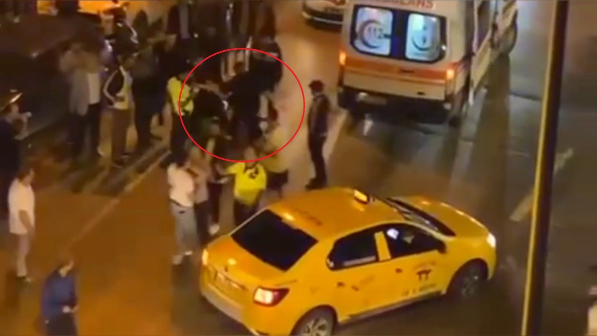 Kazada yaralanan kadına tekme atıp kaçtı: O anlar saniye saniye kaydedildi