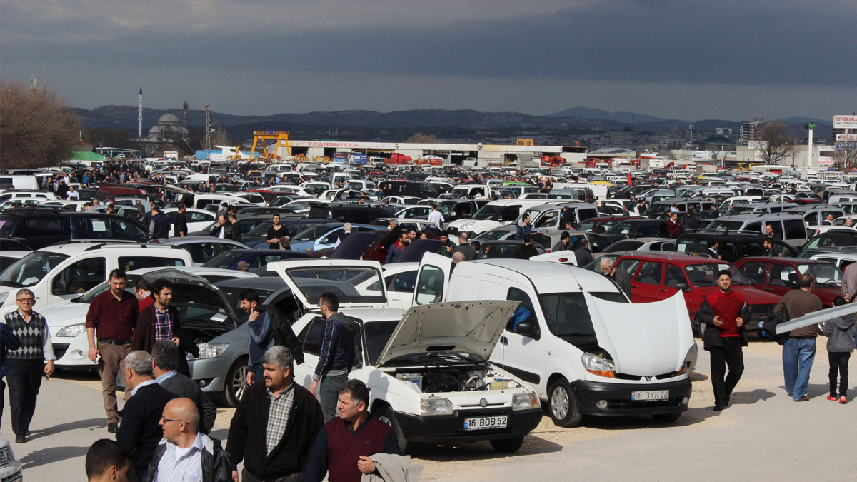İkinci el araçlarda beklenen oldu! Uzman isim tarihi verdi, fiyatlar hiç olmadığı kadar düşecek