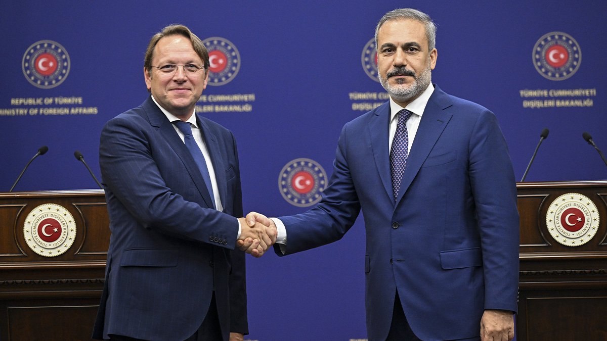 ABD ve Batılı ülkelere 'YPG'yi meşrulaştırmayın' uyarısı: Deyrizor'daki çatışmalar sadece bir başlangıç