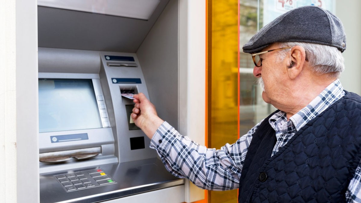 SGK'dan emekli maaşı alanlara ek ödeme müjdesi! 3.000 TL detayları belli oldu, o bankalar anında yatıracak