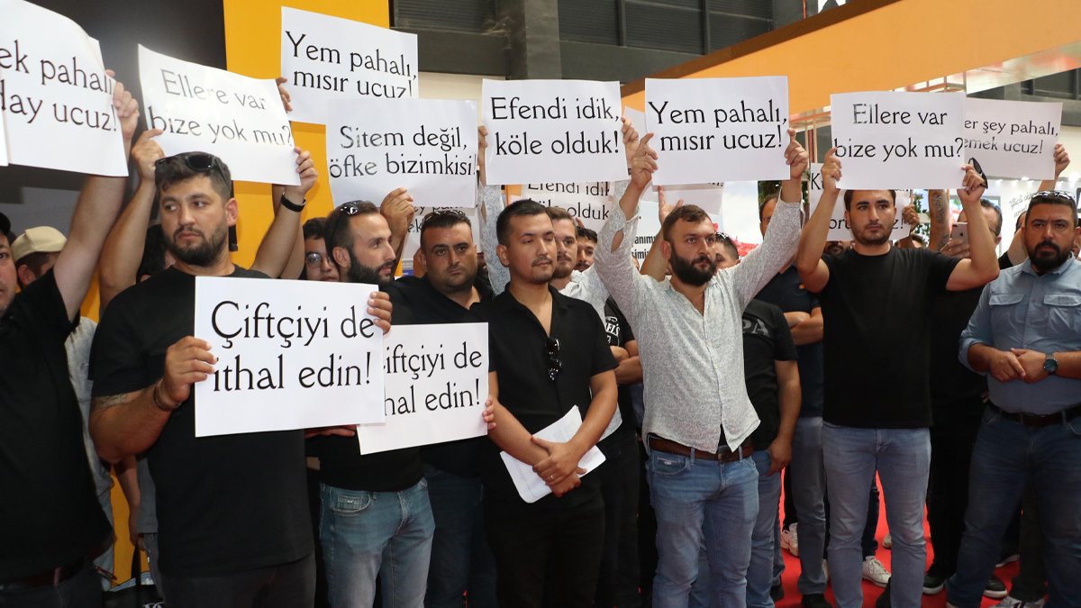 Tarım fuarında çiftçilerden protesto: Ürettik aç kaldık, her şey pahalı emek ucuz