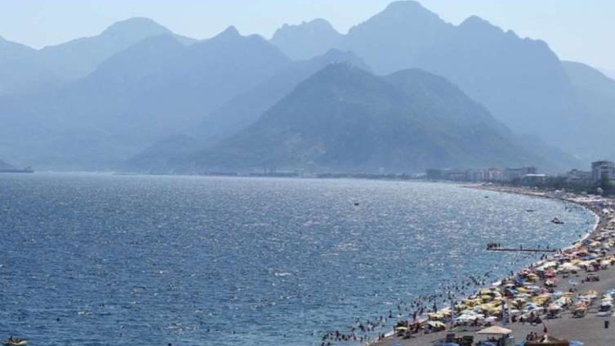 Şiddetli yağmurların nedenini uzman isim çözdü! Akdeniz ve Karadenizde afet kapıda, Medicane bu bölgeleri harap edecek