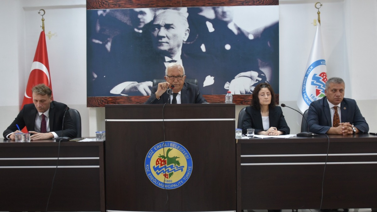 "Halil Posbıyık’ı CHP'den uzaklaştırmak isteyenler avuçlarını yalarlar"