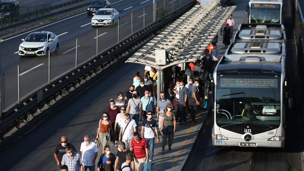 Toplu taşımaya yüzde 75 zam! Özellikle öğrenciler yandı, o ilde otobüs fiyatlarını gören yaya gidiyor