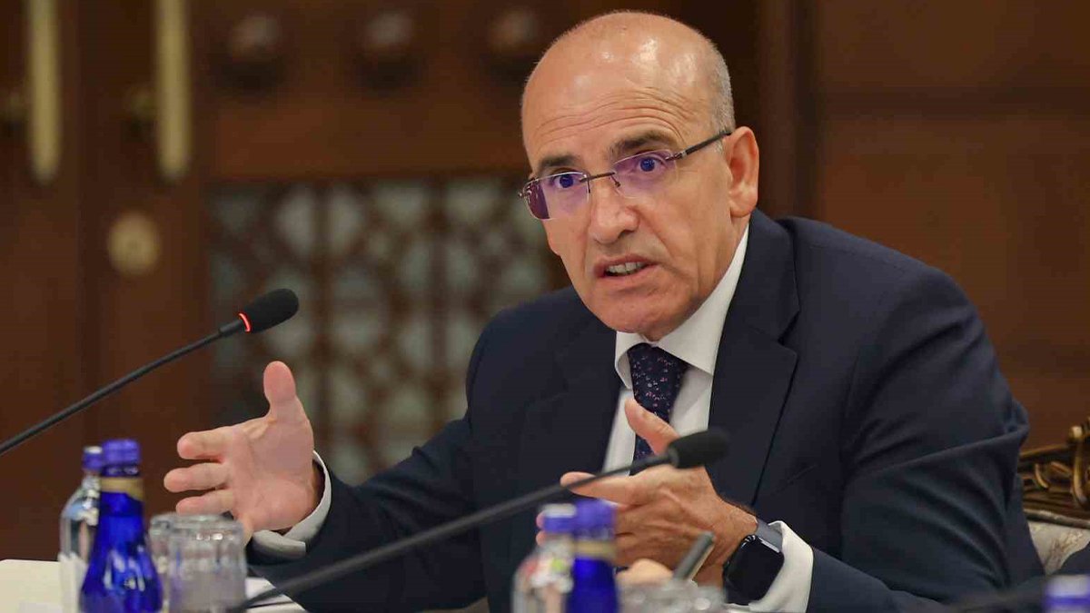 Bakan Şimşek'ten maaş zammı açıklaması: Artık hedef enflasyona göre düzenlenecek