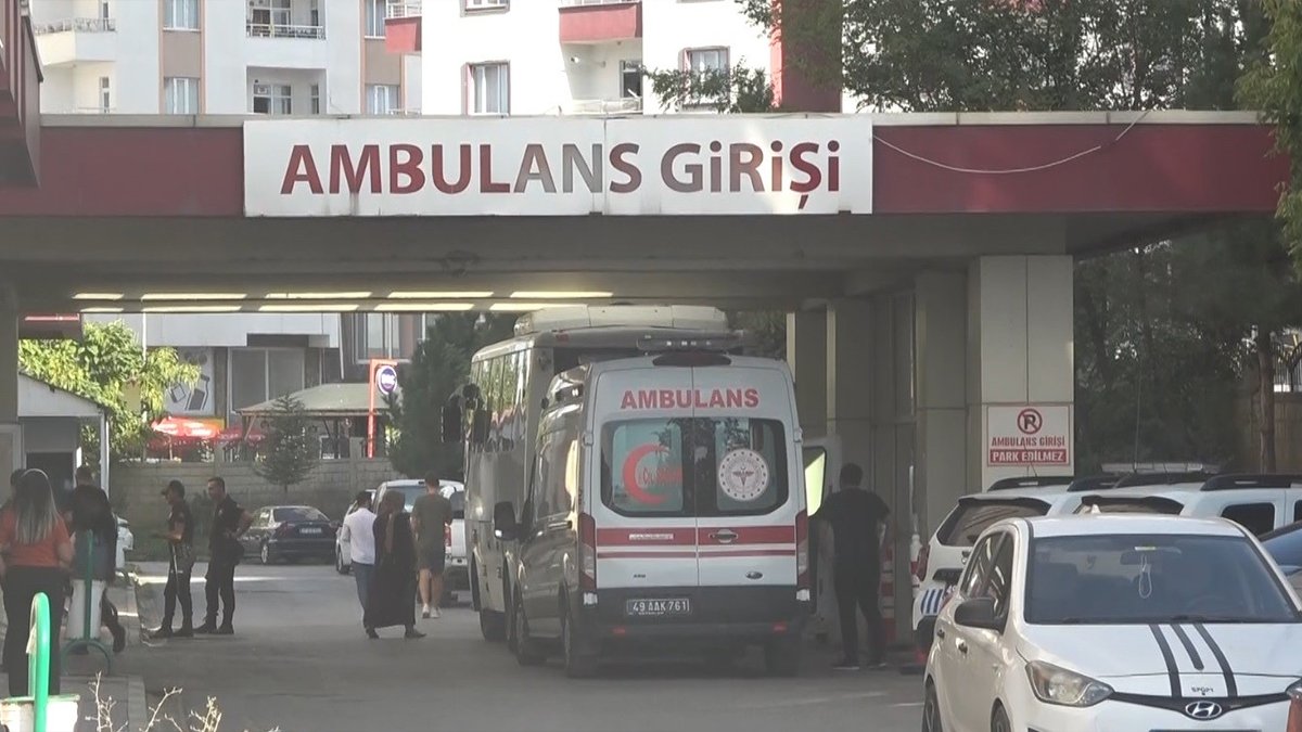 Muş'ta akılalmaz olay: Ablasını öldürdü zannedip yaşamına son verdi