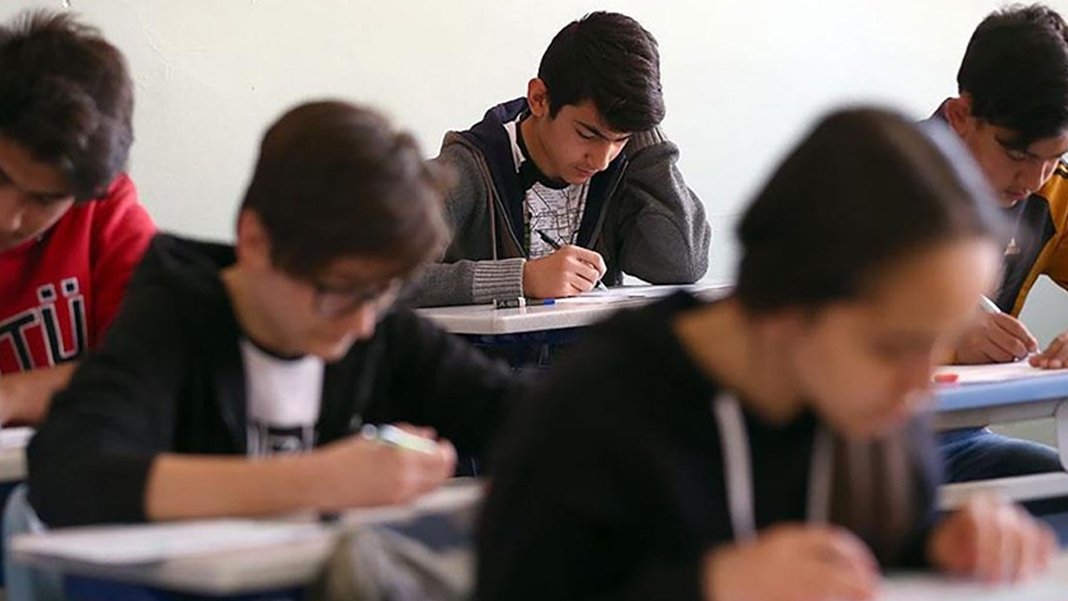 Liselerde yeni dönem: Ortalama kuralı bitti sınıf tekrarı geri geldi