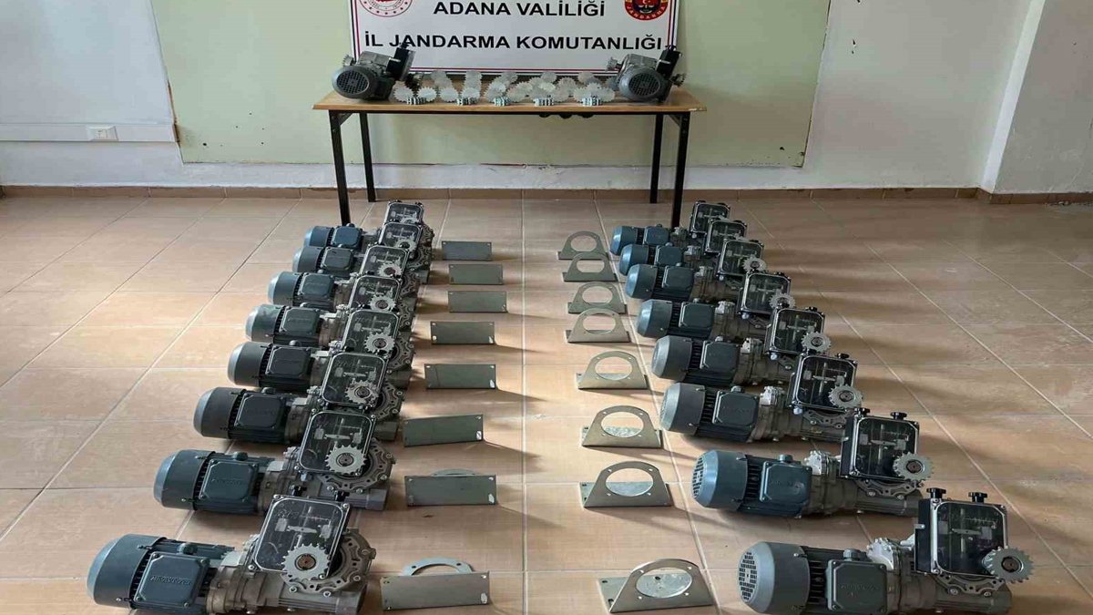 Muz serasından 20 soğutma motoru çaldı