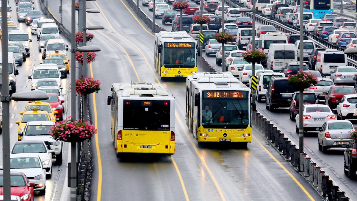 İBB'den okul hazırlığı: Pazartesi günü toplu ulaşım ücretsiz