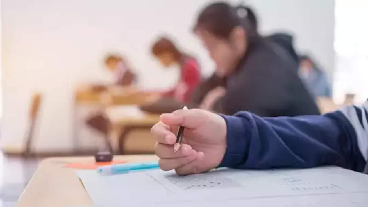 Açık liseye geçişlerin önü kapatıldı! Yeni düzenleme artık yürürlükte, sadece bu kişiler açıköğretim okuyabilecek