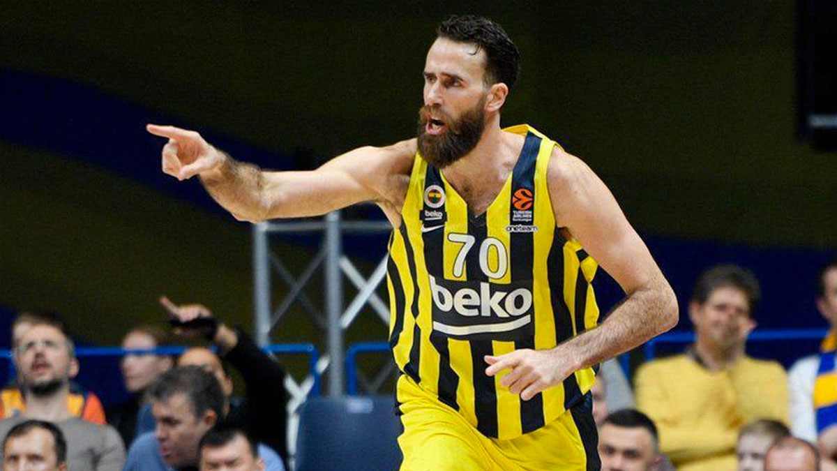 Eski Fenerbahçeli basketbola veda etti