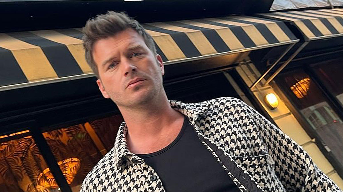 Kıvanç Tatlıtuğ'un yaptırdığı estetik, o fotoğrafla ortaya çıktı! Değişimi, takipçilerinin gözünden kaçmadı