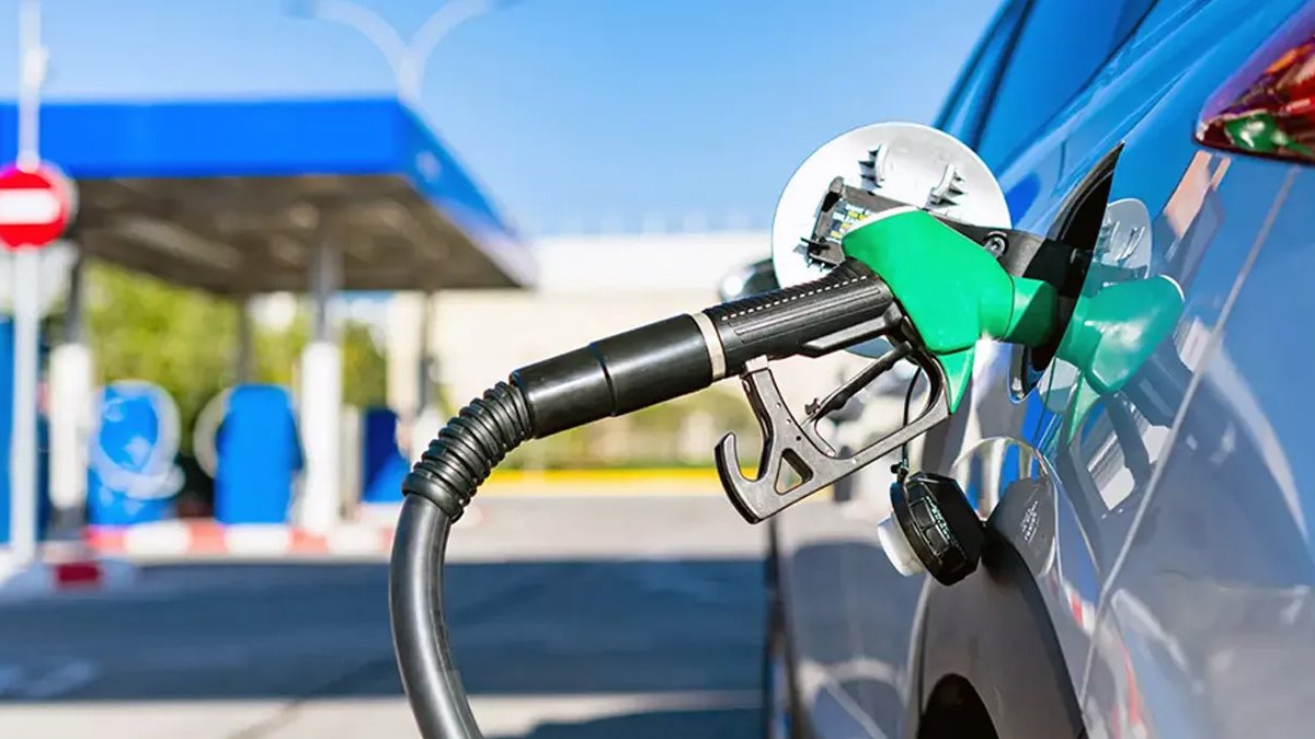 Akaryakıtta yine dengeler değişti: Motorine zam geliyor