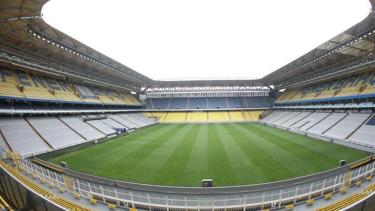 'Atatürk Stadı' ismine yönetmelik engeli