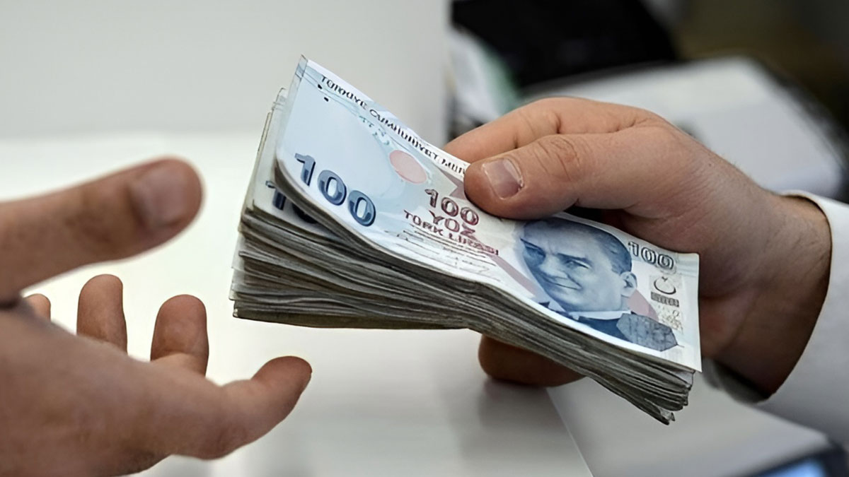 Emeklilere, Cumhuriyet'in 100. yılına özel ikramiye müjdesi! Milyonlarca emekli, o günü iple çekiyor